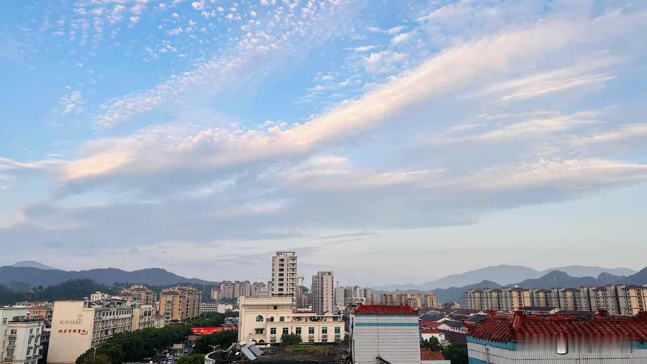 秋日傍晚的天空