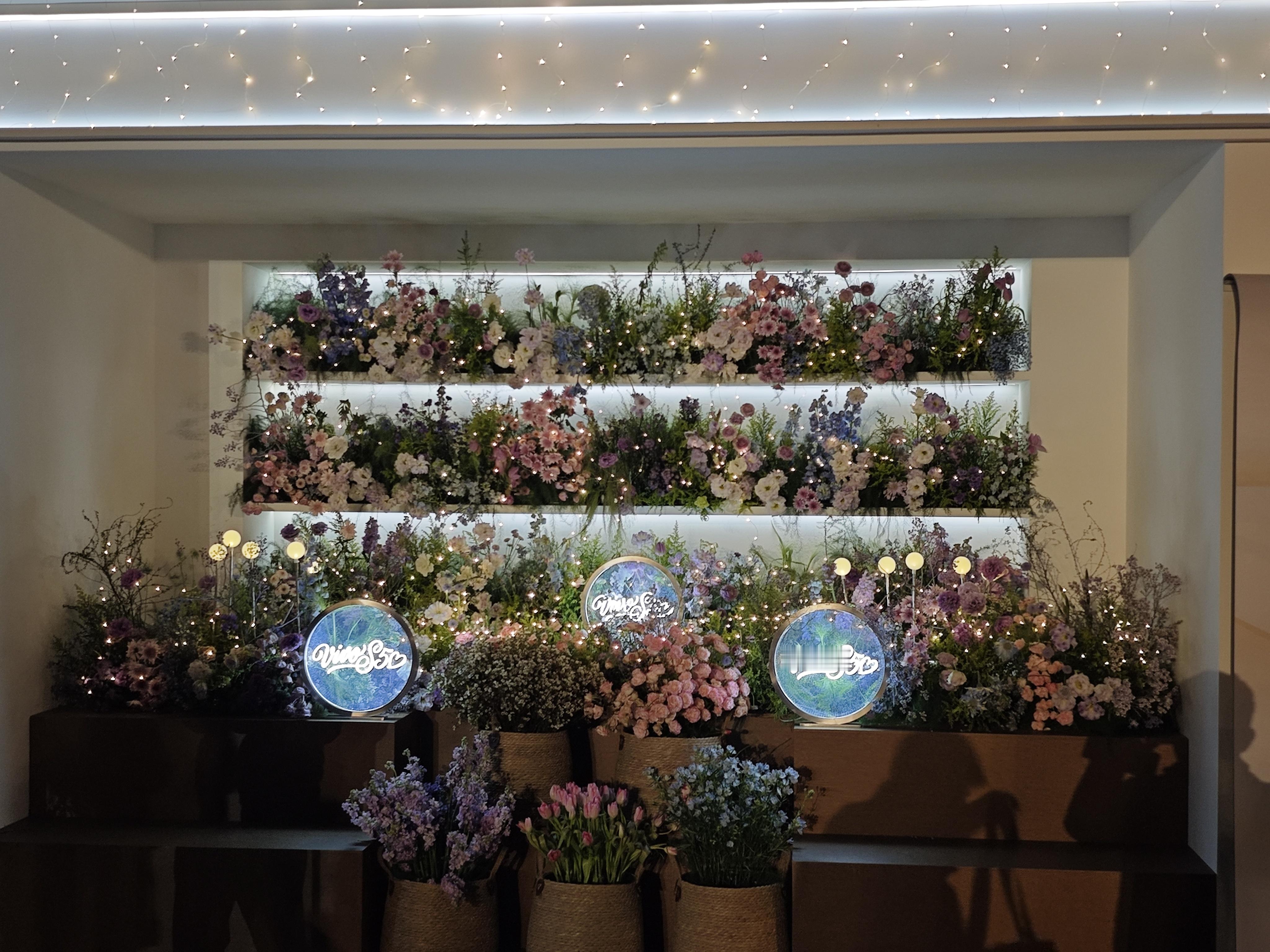 今天vivos50系列美学大使田曦薇 S50现场布置的好浪漫