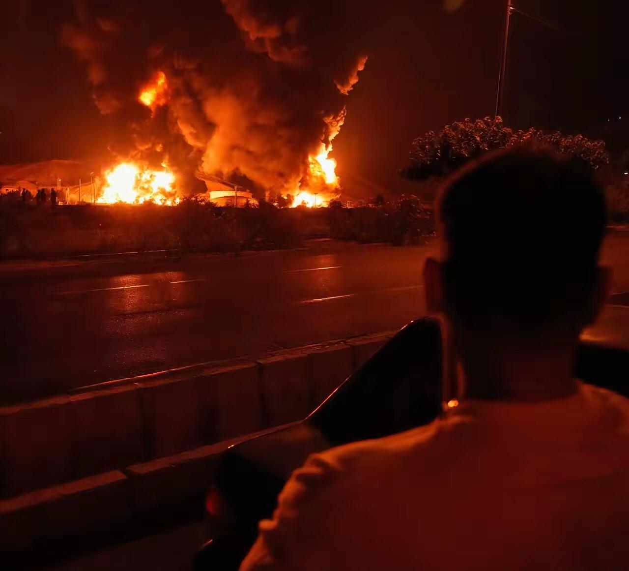 美军多名高层匿名抱怨！不小心道出美国目前尴尬现状！4月2日，美军中央司令部匿名高