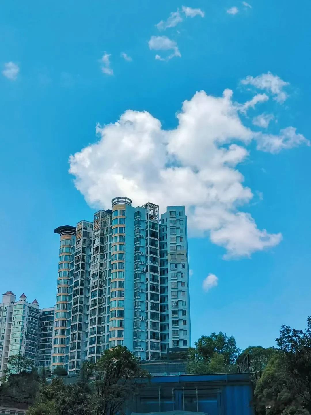 人生就像一场马拉松，不在乎起点，而在乎终点，坚持到底才是胜利。