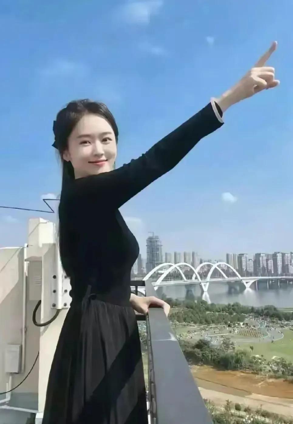 我是一个渴望婚姻的大龄剩女，为什么寻找伴侣如此艰难呢？或许是缘分未到，但我坚信总