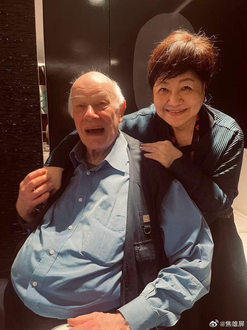 电影评论家TonyRayns去世 据，英国影评家、策展人、作家Tony Rayn