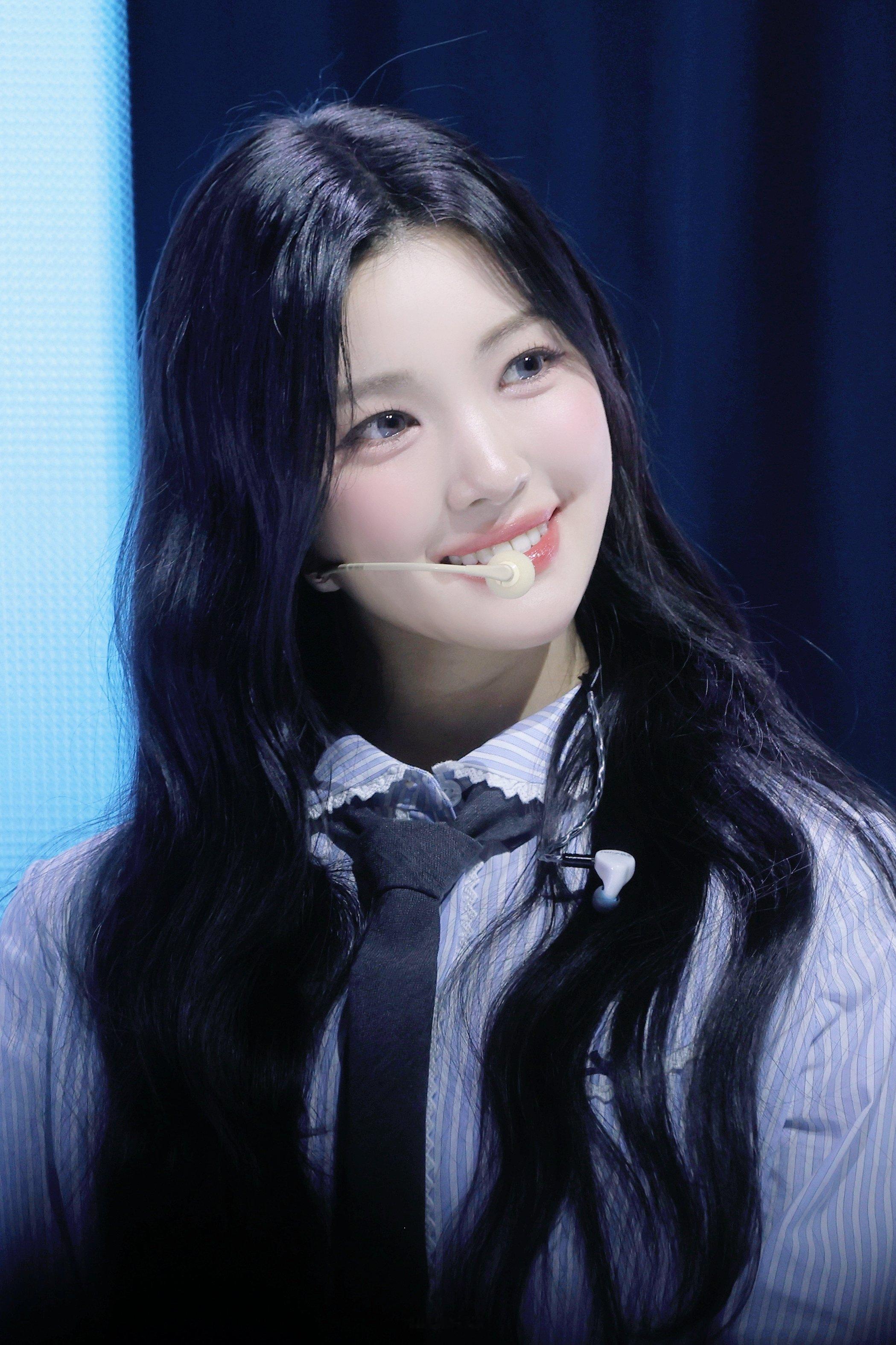 出道一周年快乐河儿～.