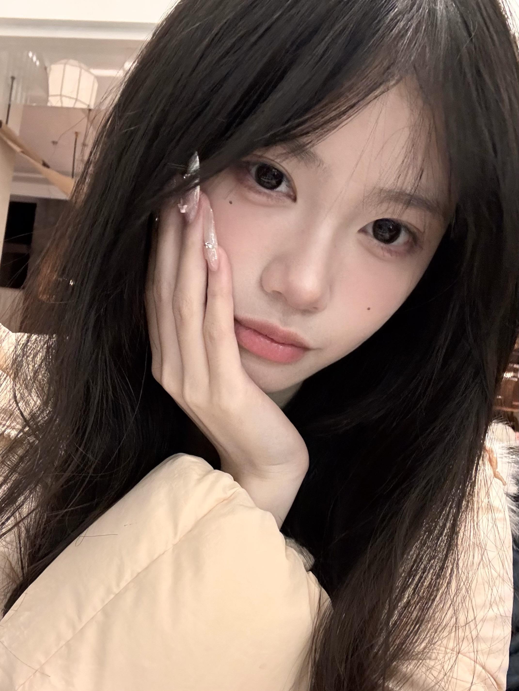 我不会觉得任何一个男孩比你更加可爱 如果有 那就是明天的你