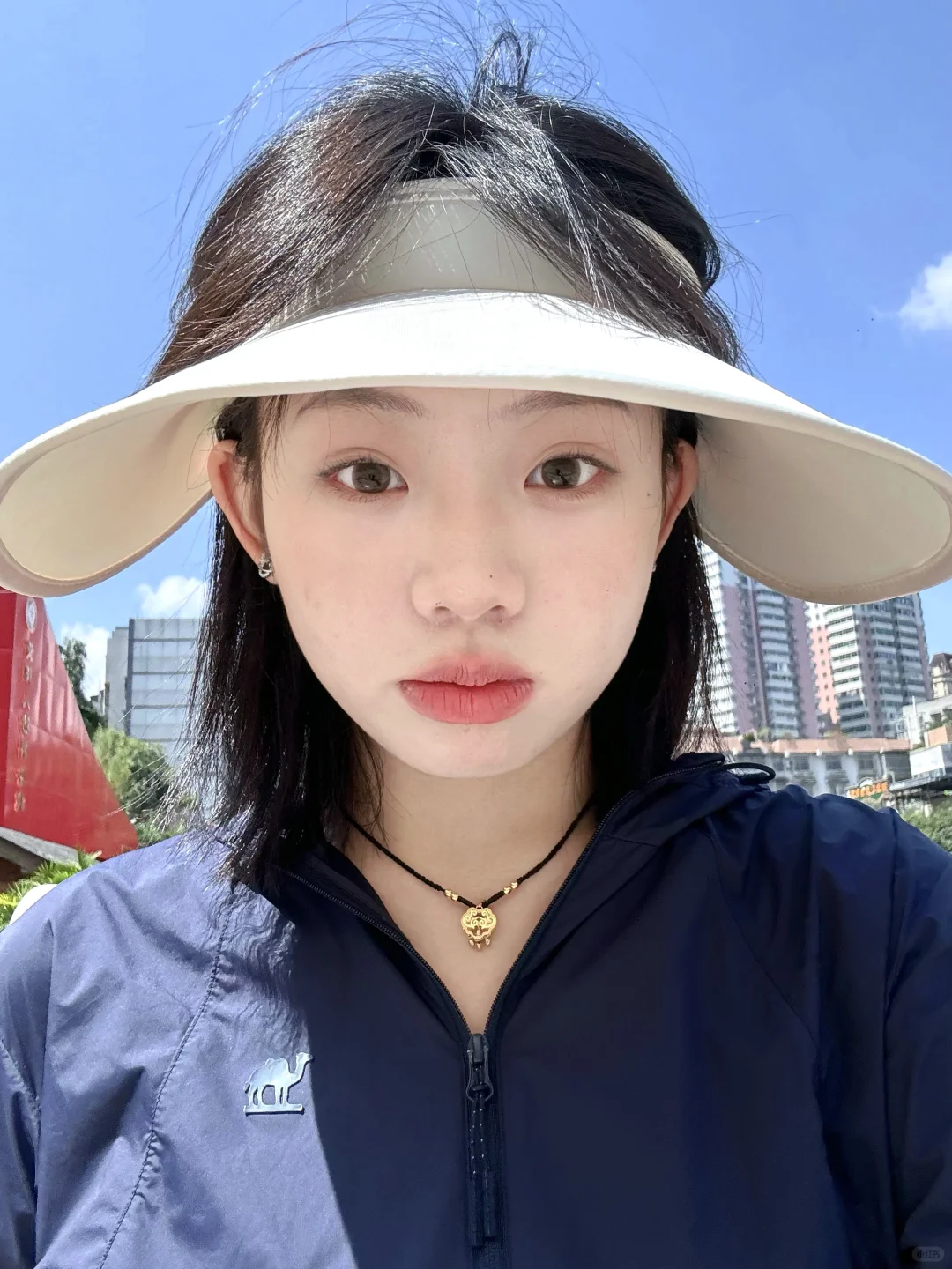 因为怕晒黑所以