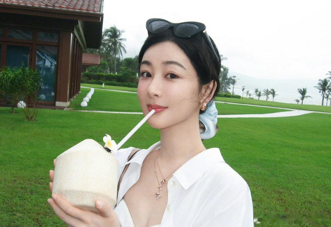 杨紫[超话] 早呀姐姐杨紫 ​​​
