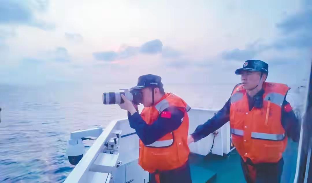 组建"钓鱼岛海上建设兵团"，建设超大型海上生产生活平台，是形成优势，遏制日方滋扰