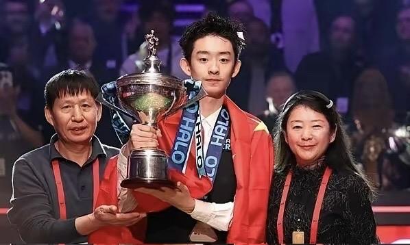 英国台联坐不住了！
随着连续两届斯诺克世锦赛被中国选手问鼎，英国舆论产生了普遍的