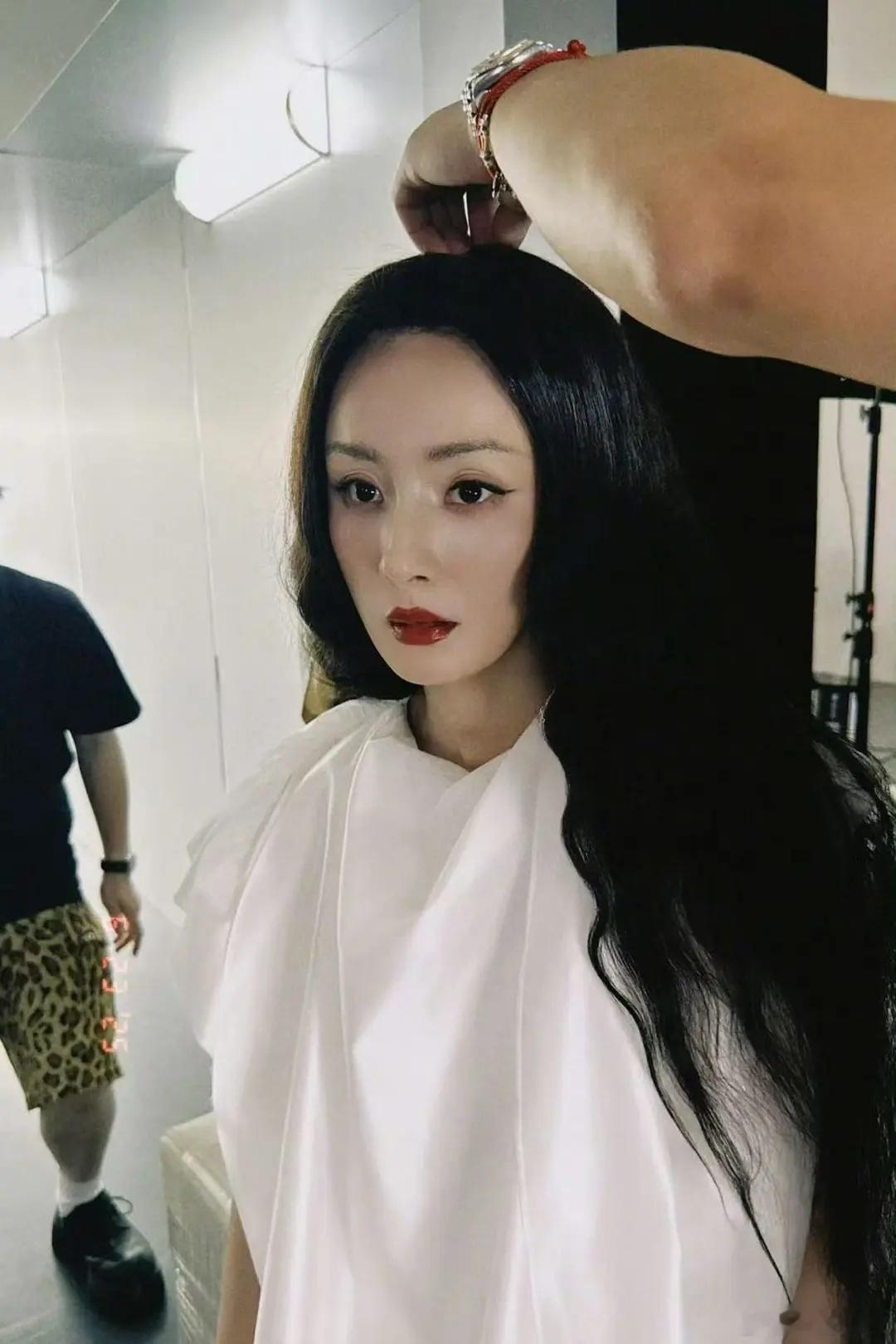 建议找化妆师维权 ​​​