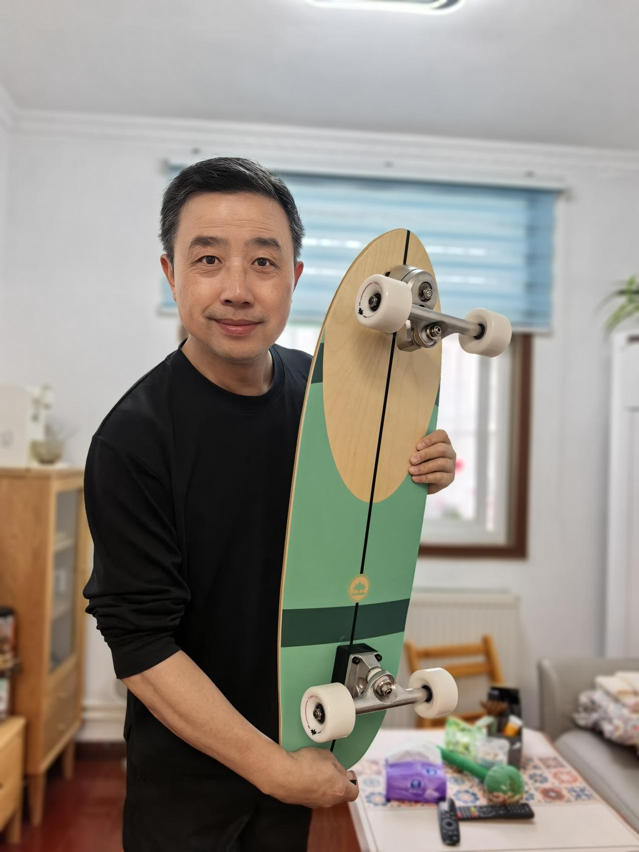 今天是我戒酒的第276天。作为有酒瘾的人，不喝酒以后，天也没塌下来，只是改掉了我