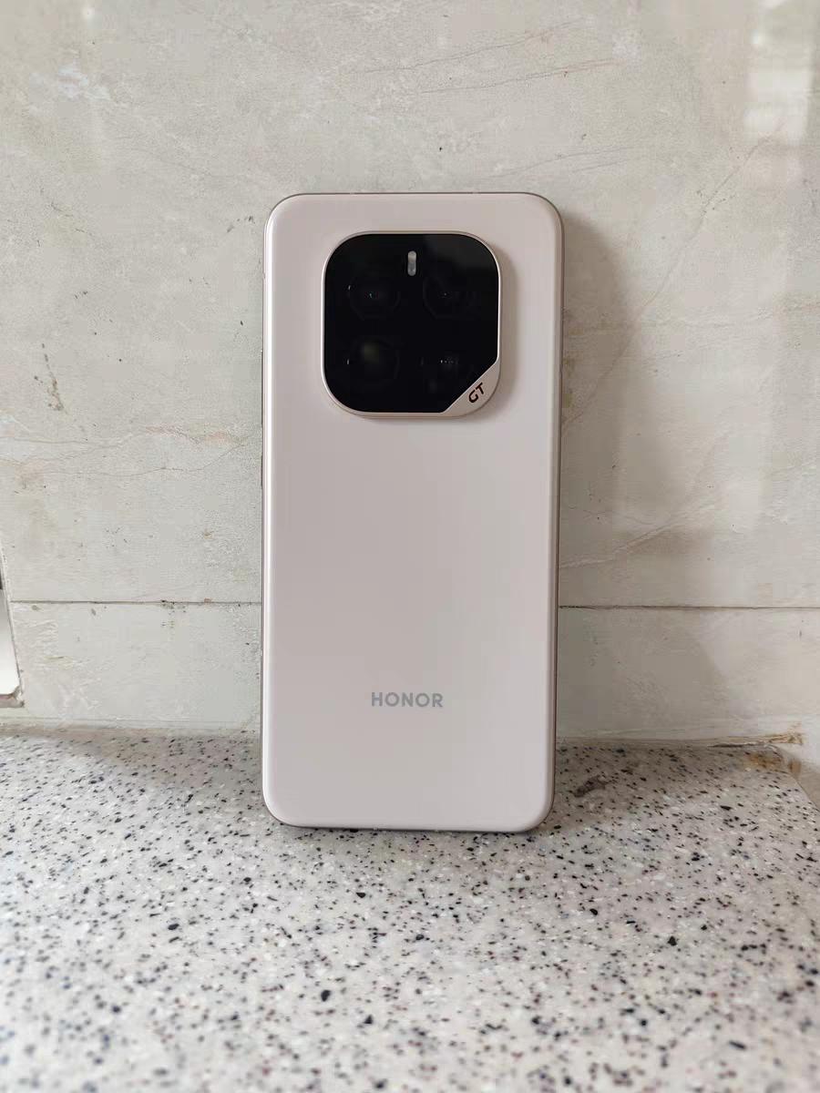 别再问双十一买什么手机了！3300就能入手的16+512GB的荣耀GT Pro就