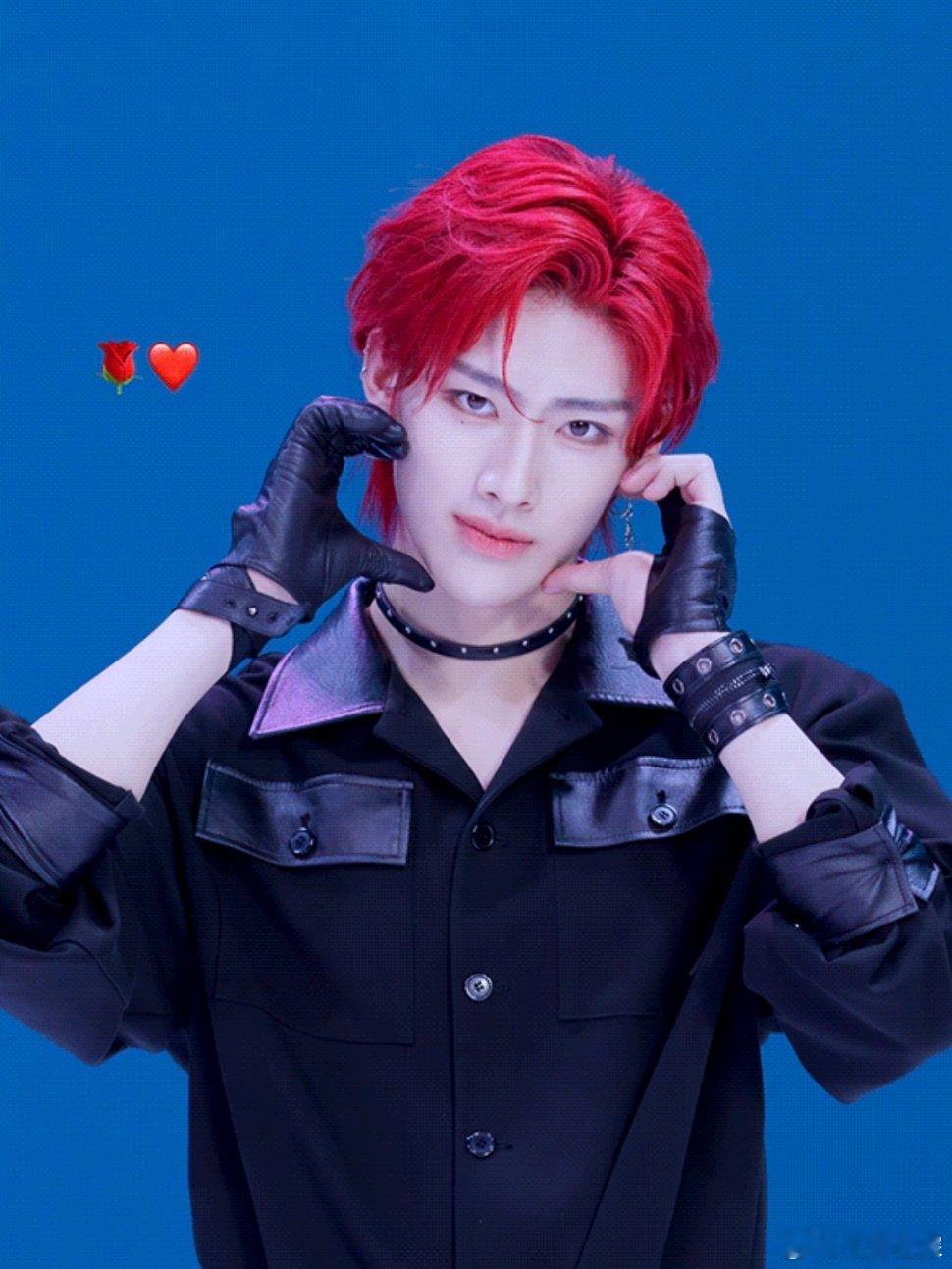 #Ricky沈泉锐脸颊比心#今日份火龙果Ricky脸颊比心甜哭了[泪][抱一抱]