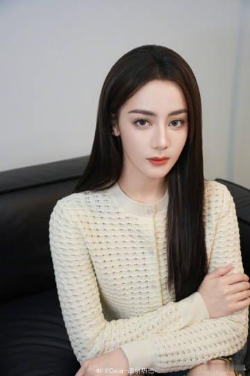 买迪丽热巴同款就可以长这样吗买迪丽热巴同款可以跟她长一样吗迪奥已买，这张脸我去哪