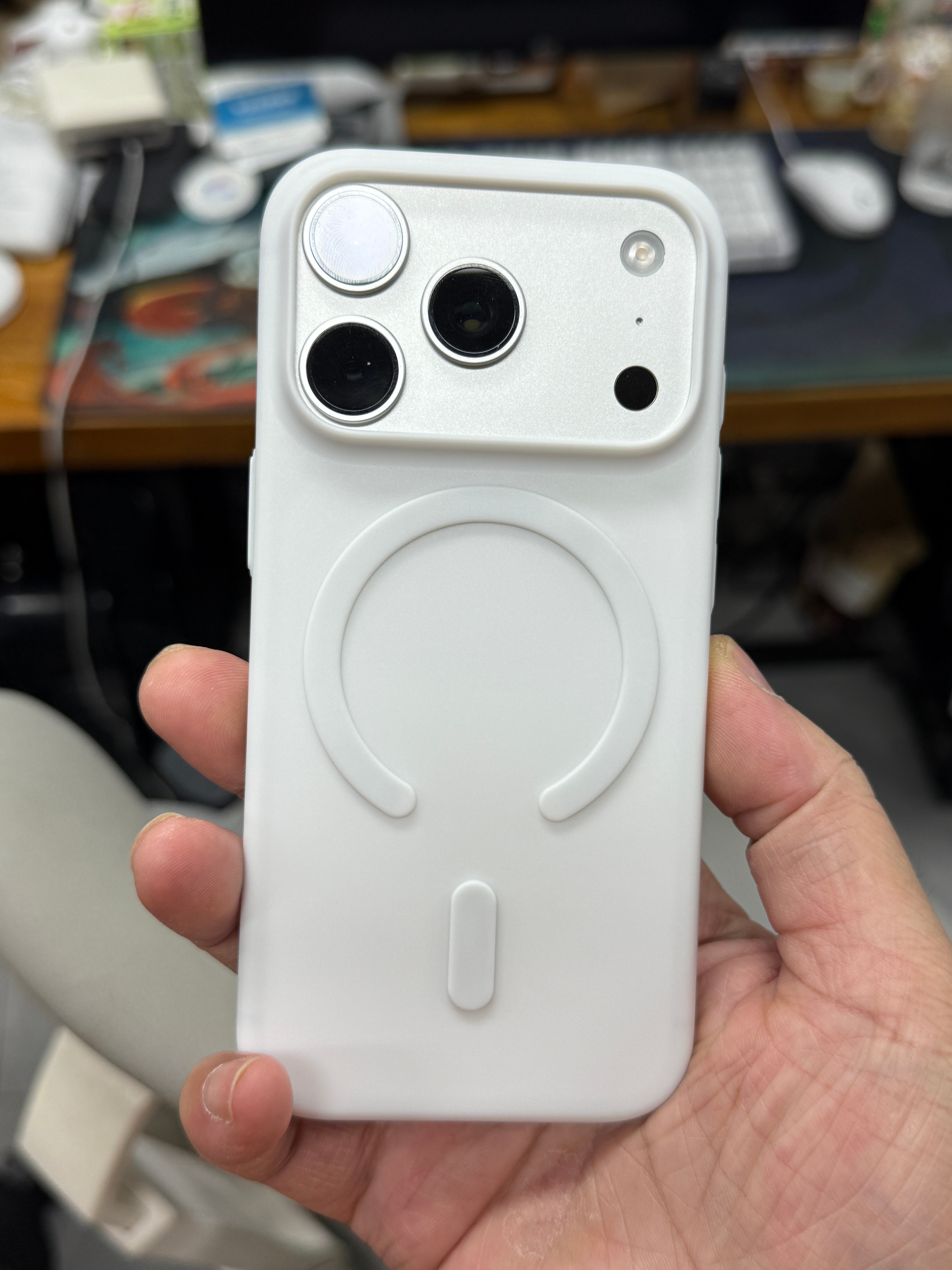 我还没来得及换 iPhone17ProMax 用，还是用着 iPhone16Pr