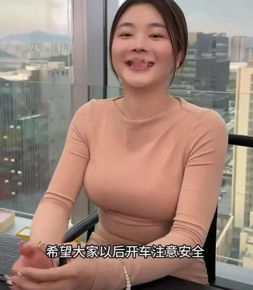 泼天的富贵就此降临！劳斯莱斯的女车主不仅人美心善！而且还非常的温柔体贴。[心]