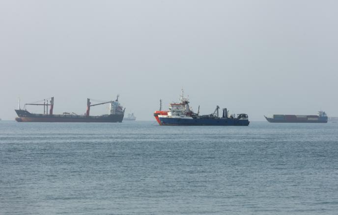 伊朗宣布建立霍尔木兹海峡航运管控机制
伊朗议会国家安全委员会主席易卜拉欣·阿齐兹