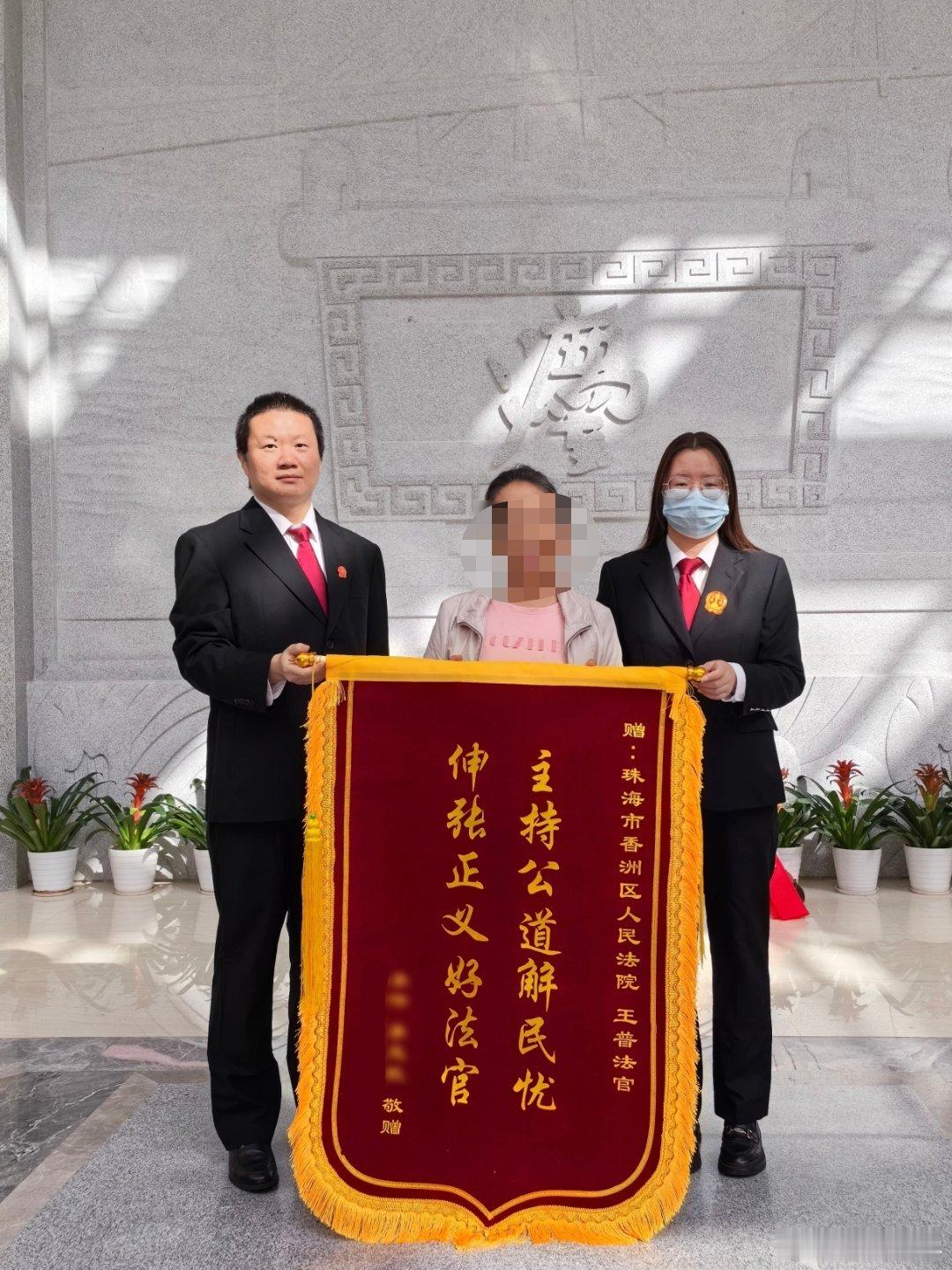 女孩要卖房留学起诉重病父亲曹德旺说过一句话：没有爬到棺材旁边，不要把财产权交给子