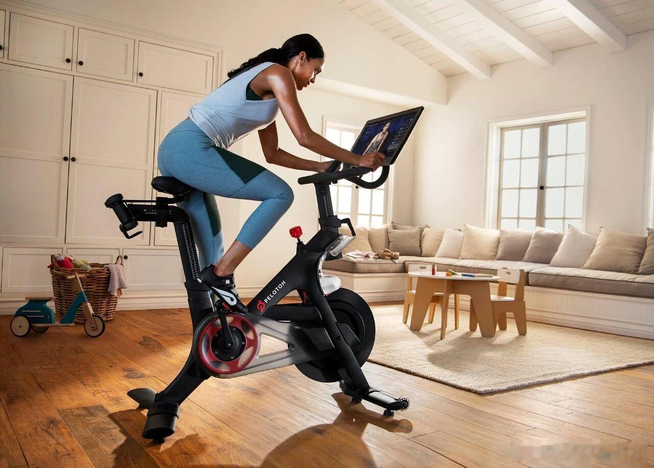 Peloton瑜伽  Peloton 收购了普拉提初创品牌 Skōp，这家 20