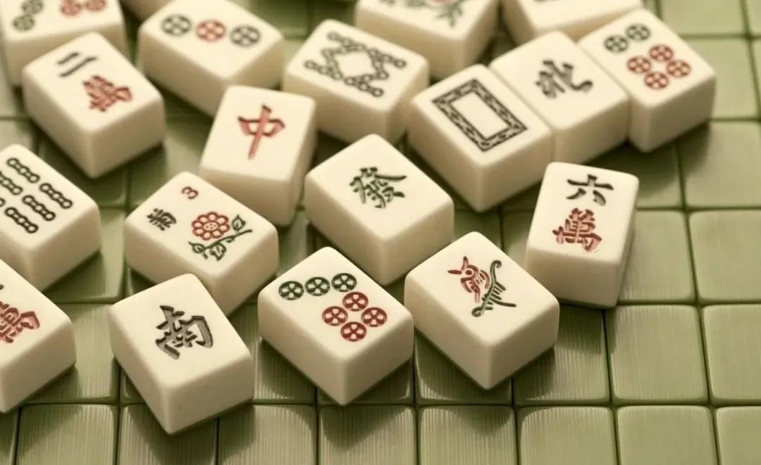 真搞不明白麻将有什么魔力，一打就能打到一两点，既伤脑筋又伤身，不是有一句话叫做：