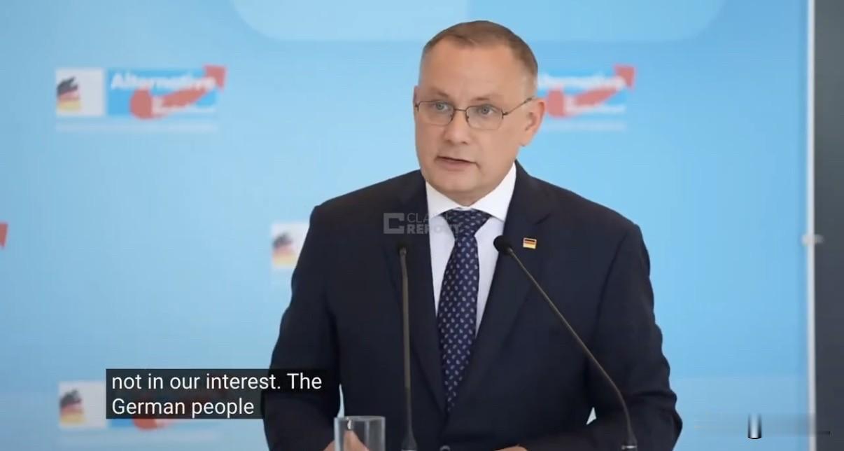 德国选择党联合主席蒂诺·克鲁帕拉今天表示：
“德国民众不想要战争，更不愿与俄罗斯