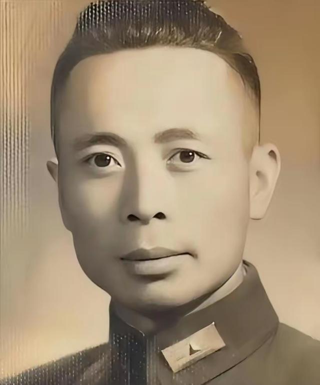 1959年，被关11年的国民党军长郑庭笈被特赦，夜里突然被叫去见首长，他心里忐忑