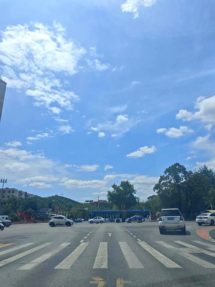 年龄大了，更要注意身体

因为肾结石，昨天住院治疗，让人没想到的是，泌尿外科病房