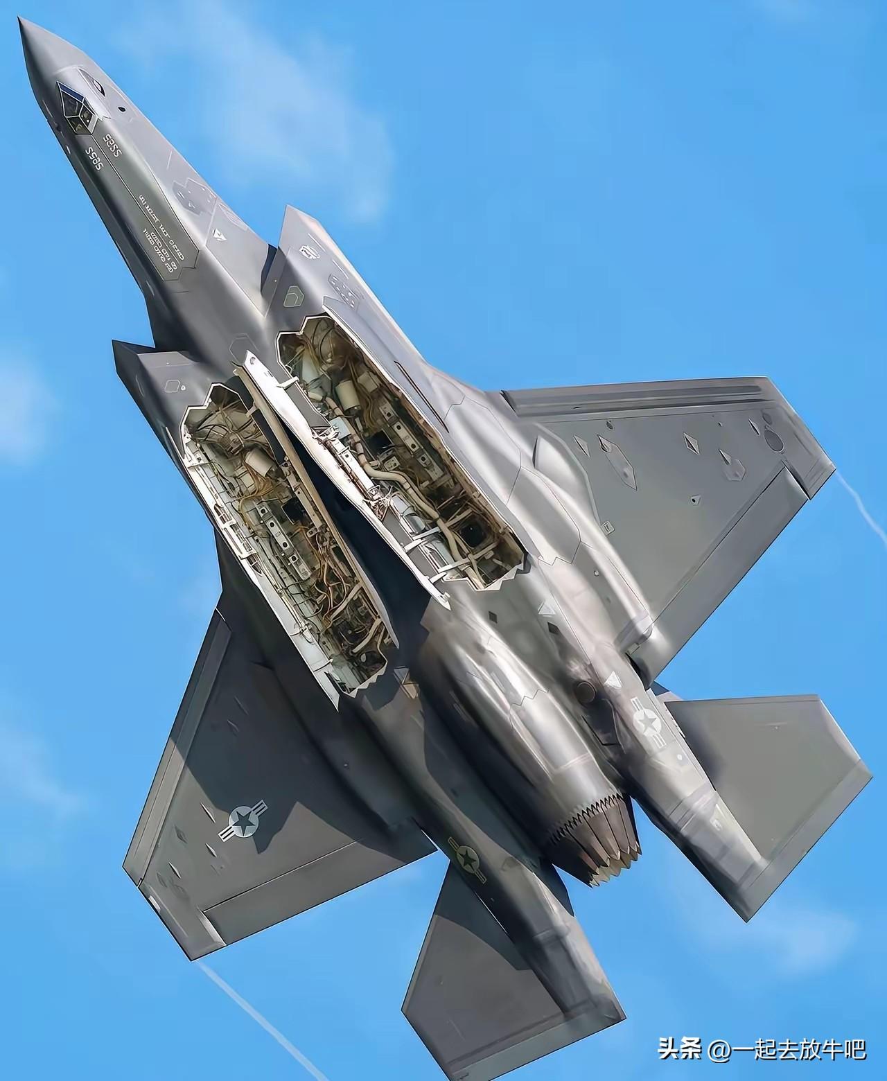 该说不说的，F35这个做工太牛了，从外观来看，太丝滑了，平整度简直做到天上了，铆