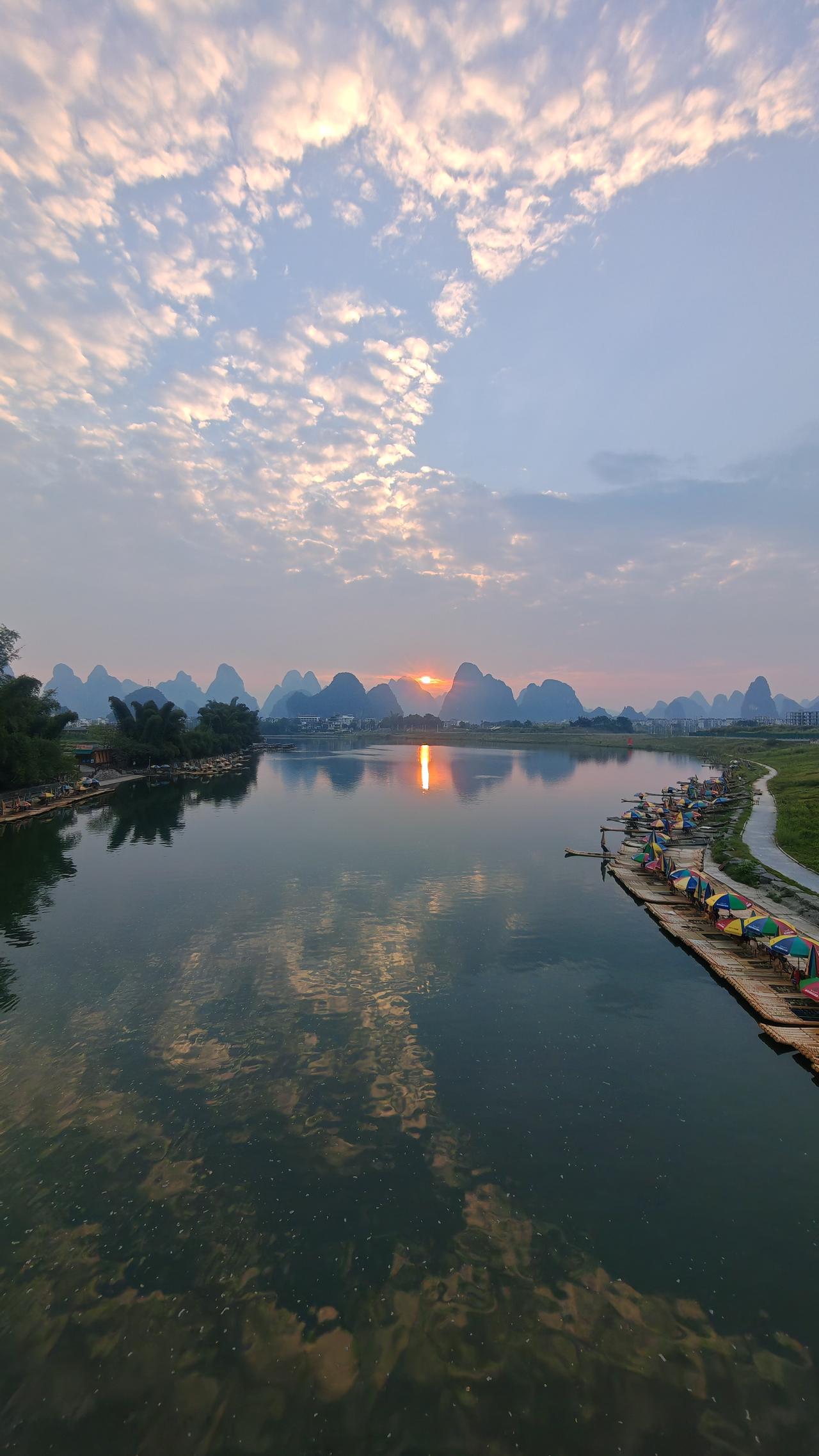 晒图笔记大赛大美阳朔.遇龙湾日出晨曦。（2026.9.15手机摄影）