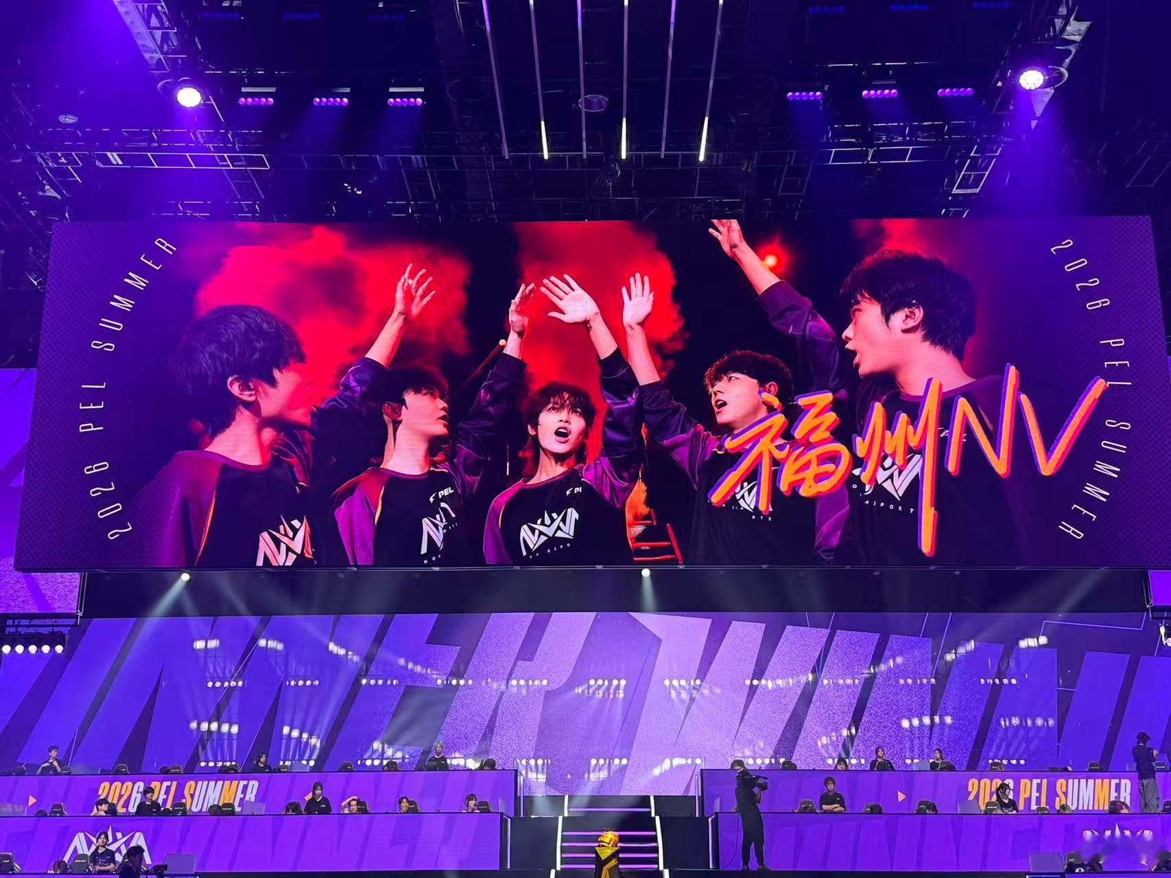 77H五连枪王独狼吃鸡PEL第七周赛点分锁定139谁能想到独狼还能拿下五连枪王成
