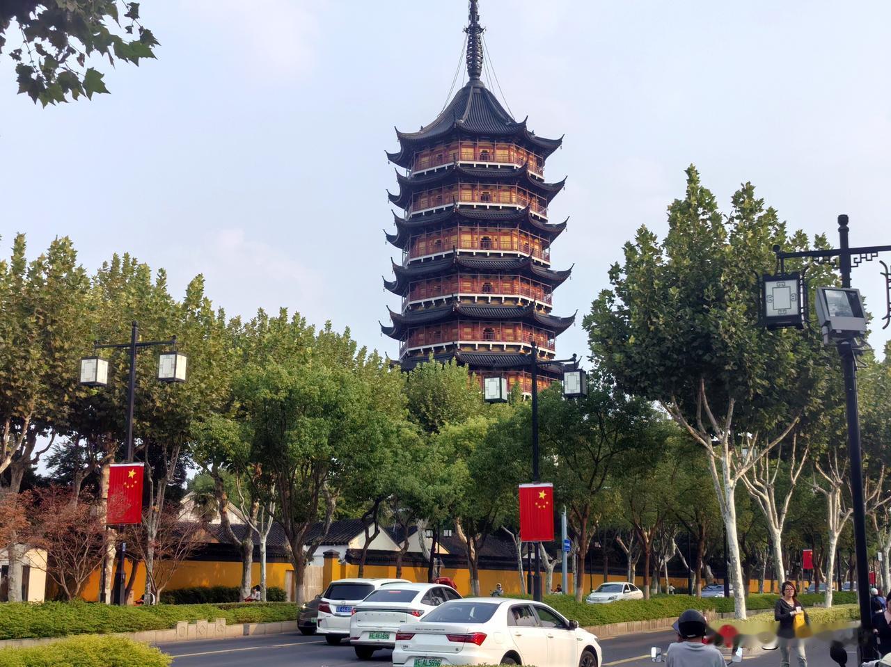 苏州姑苏区人民路街景掠影。姑苏城市风光 姑苏区小巷 苏州古城街巷 姑苏老街巷 姑