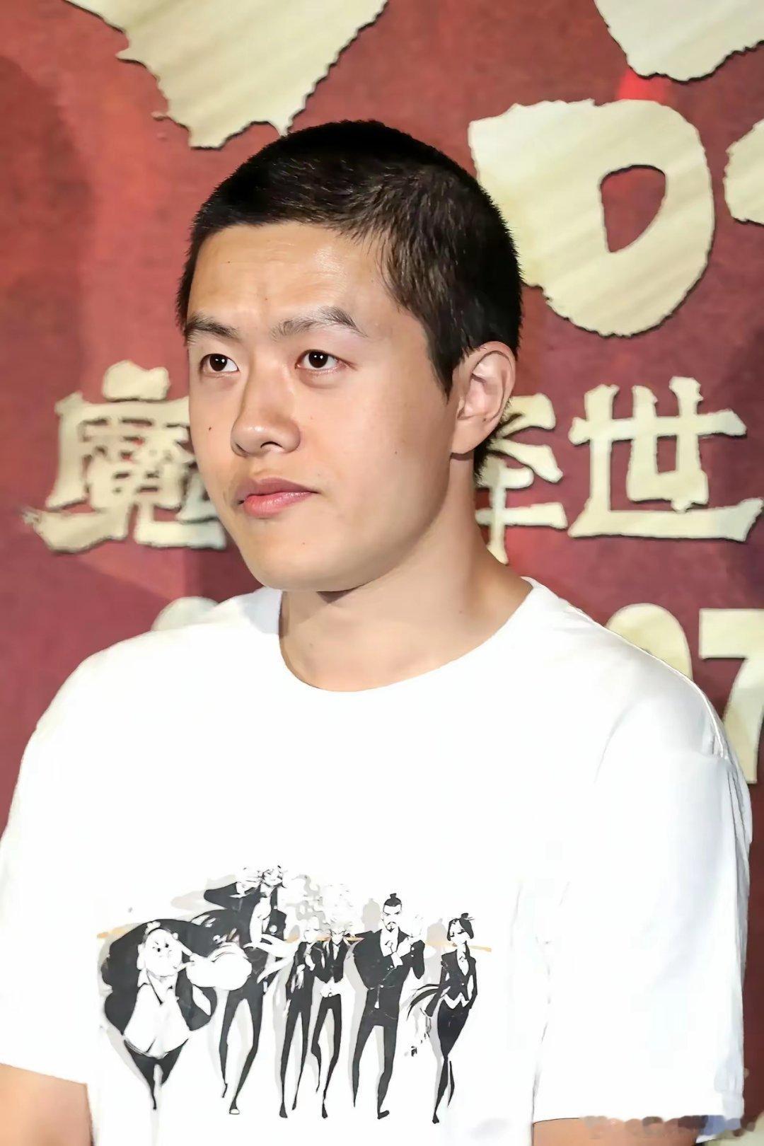 饺子没出席百花奖是对的，不然多尴尬。第38届大众百花奖《哪吒2》54票断层拿下最