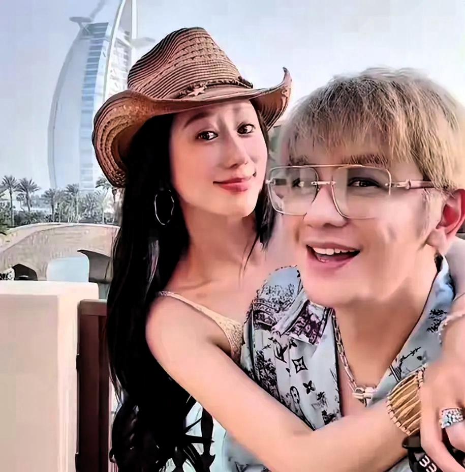 不出事不知道
伊朗一乱才看清
原来国内这么多有钱人都喜欢去国外玩
 
近期中东地