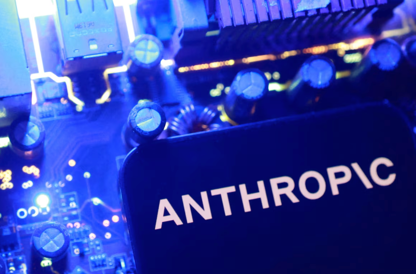Anthropic 2万亿美元IPO生变：招股书推迟公布 中期选举前上市