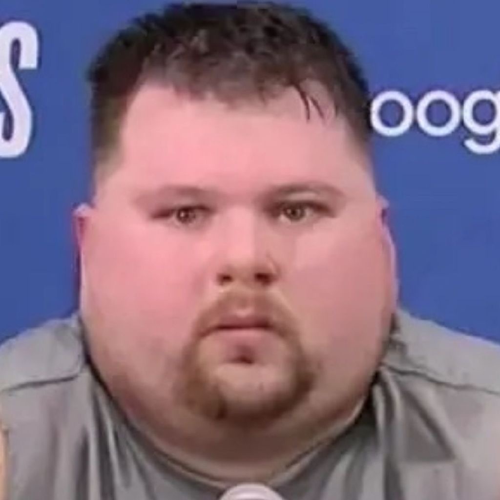 想横扫还是没那么简单 各种因素都在 着眼下一场吧！👿 