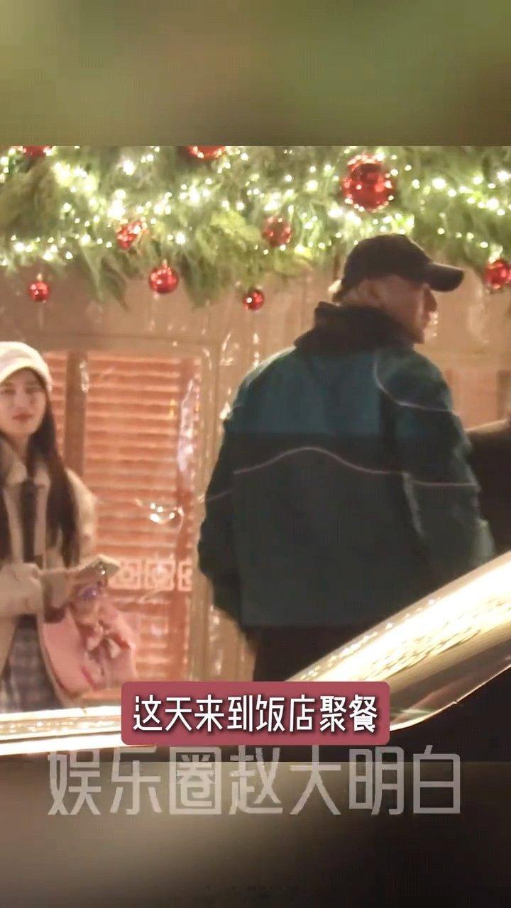 黄子韬徐艺洋聚餐吃火锅  黄子韬徐艺洋互相拍照 黄子韬徐艺洋婚后生活状态曝光，小