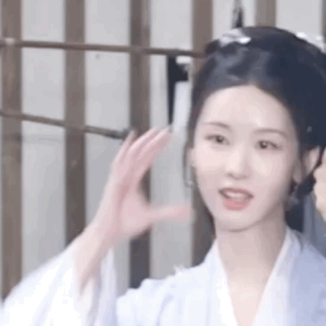 #不敢想我做陈都灵这些动作该有多做作##陈都灵手动wink好可爱# 陈都灵她真的
