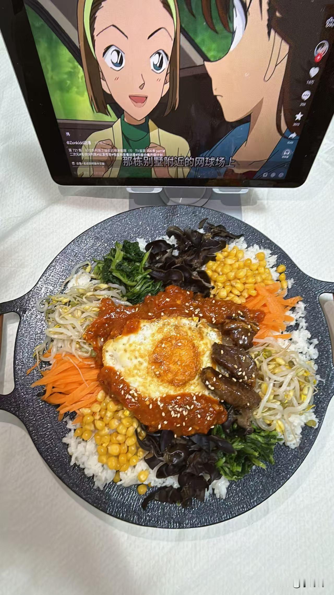 我突然刷到很清醒的一段话:
“人可以节约，也可以不买衣服，甚至吃差点，不修边幅都