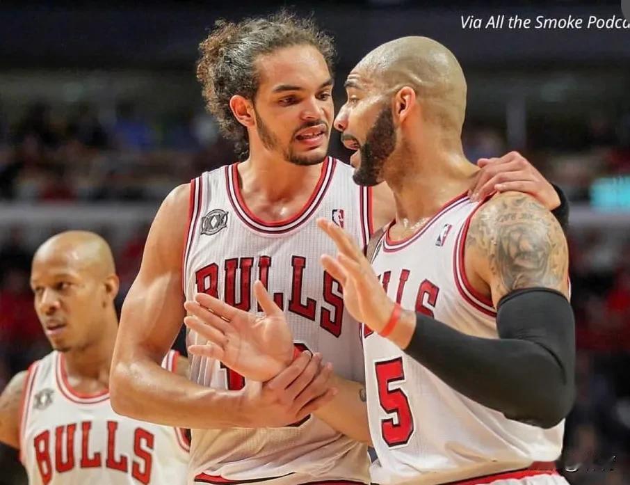 前公牛明星球员诺阿在一档节目中吐槽NBA兴奋剂检测非常疯狂：检测员要看着你小便，