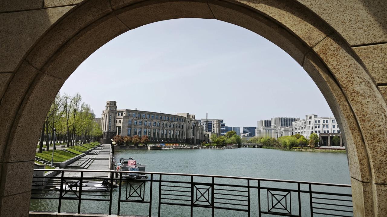 [祈祷]支撑位定强弱，B浪反弹看节奏
 
我们开门见山！今天市场在昨天百点长阳后