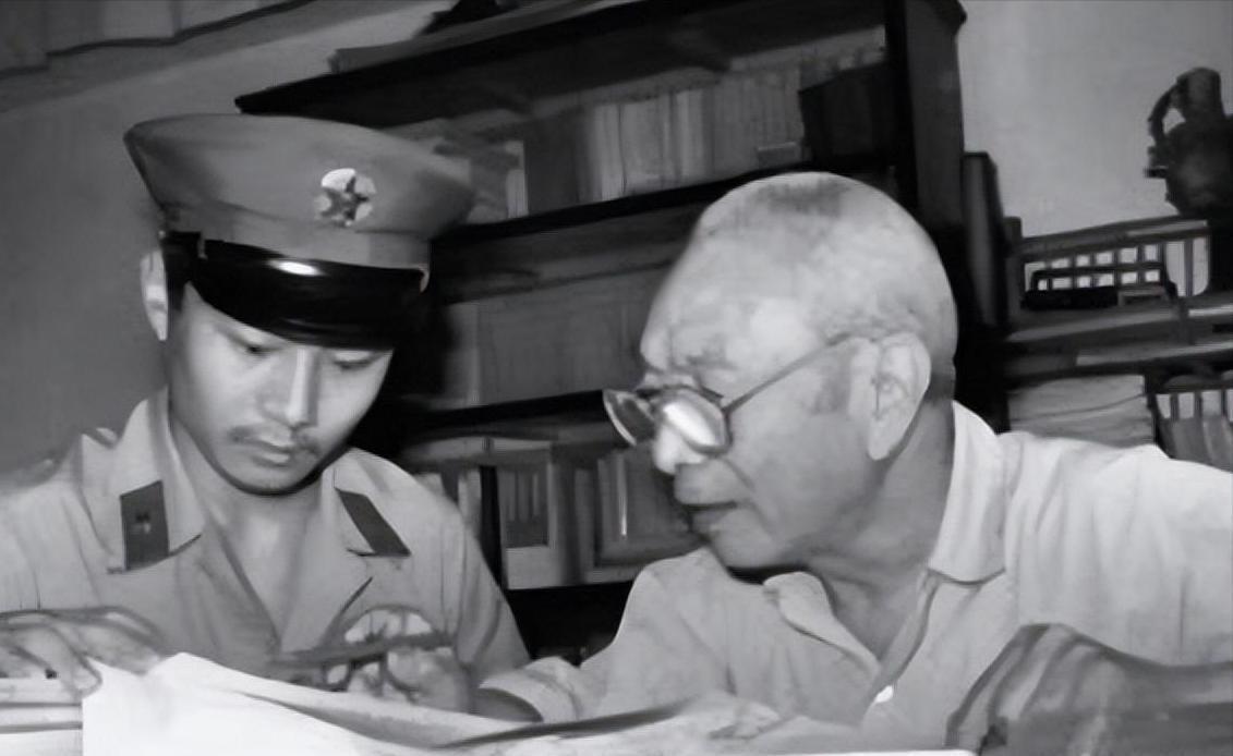 1988年杨尚昆邀请郭汝瑰共进晚餐，郭老饭桌上直言：我军绝不能参与经商！
194