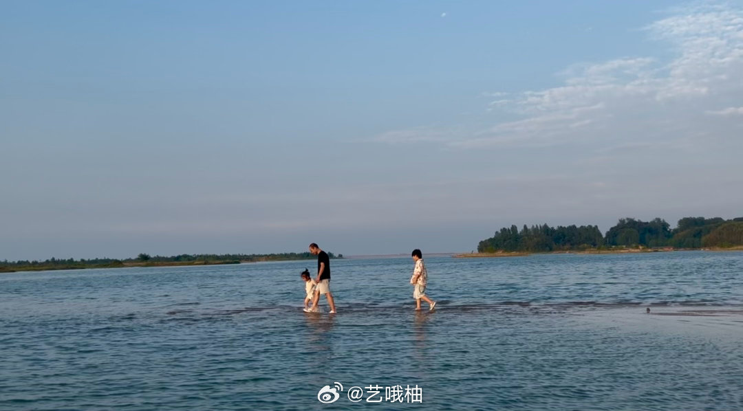 柚子哥哥暑假第33天plog～依然是骑行的一天～大概下午4点半出门骑行道的两边都