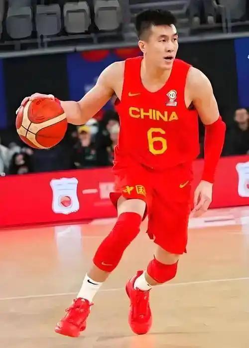 靠第一步爆发和变向吃饭的后卫，膝盖里换了根新韧带，就再也回不到从前了。9月1日郭