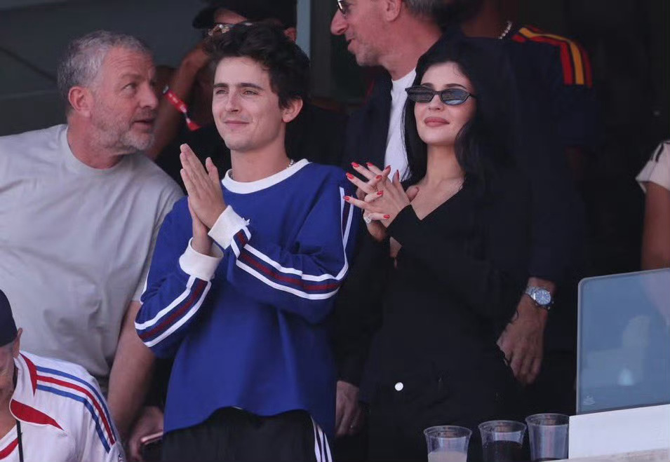 世界杯 甜茶Timothée Chalamet 和女友金小妹Kylie Jenn