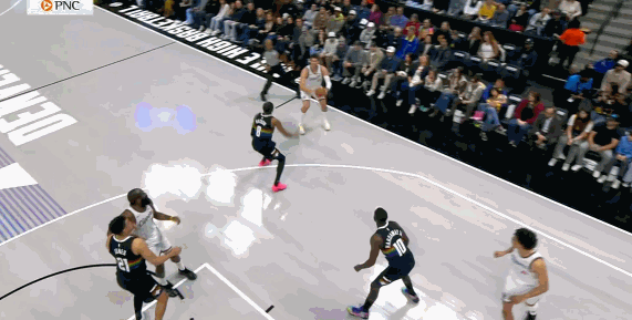 约基奇复出，快船末节崩盘，第三单节分析本场比赛，快船客场作战，面对掘金，掘金约老