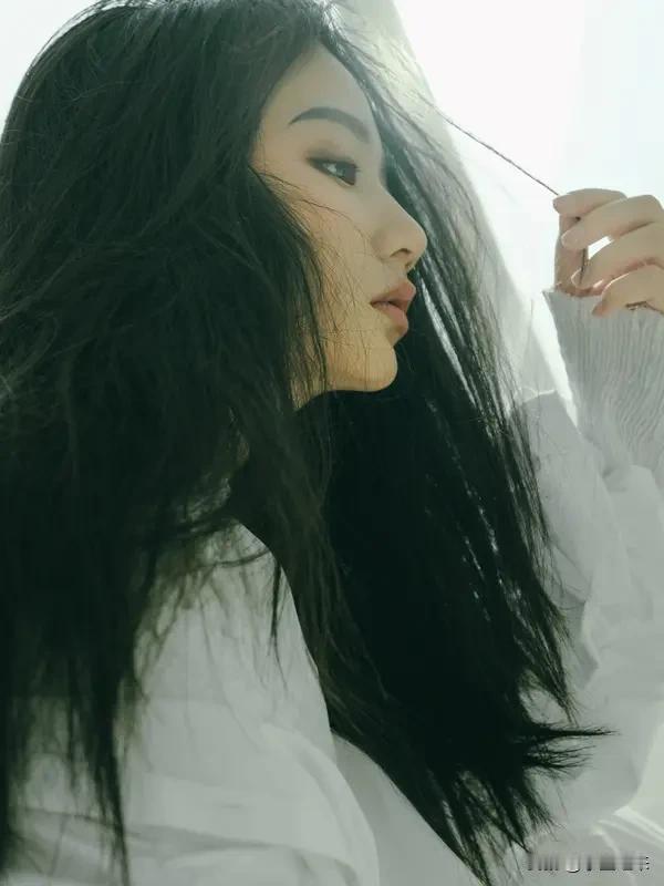 当初有多狂，
现在就有多卑微……
尊重他人，
等于保护自己！
但是虽然道歉了，该