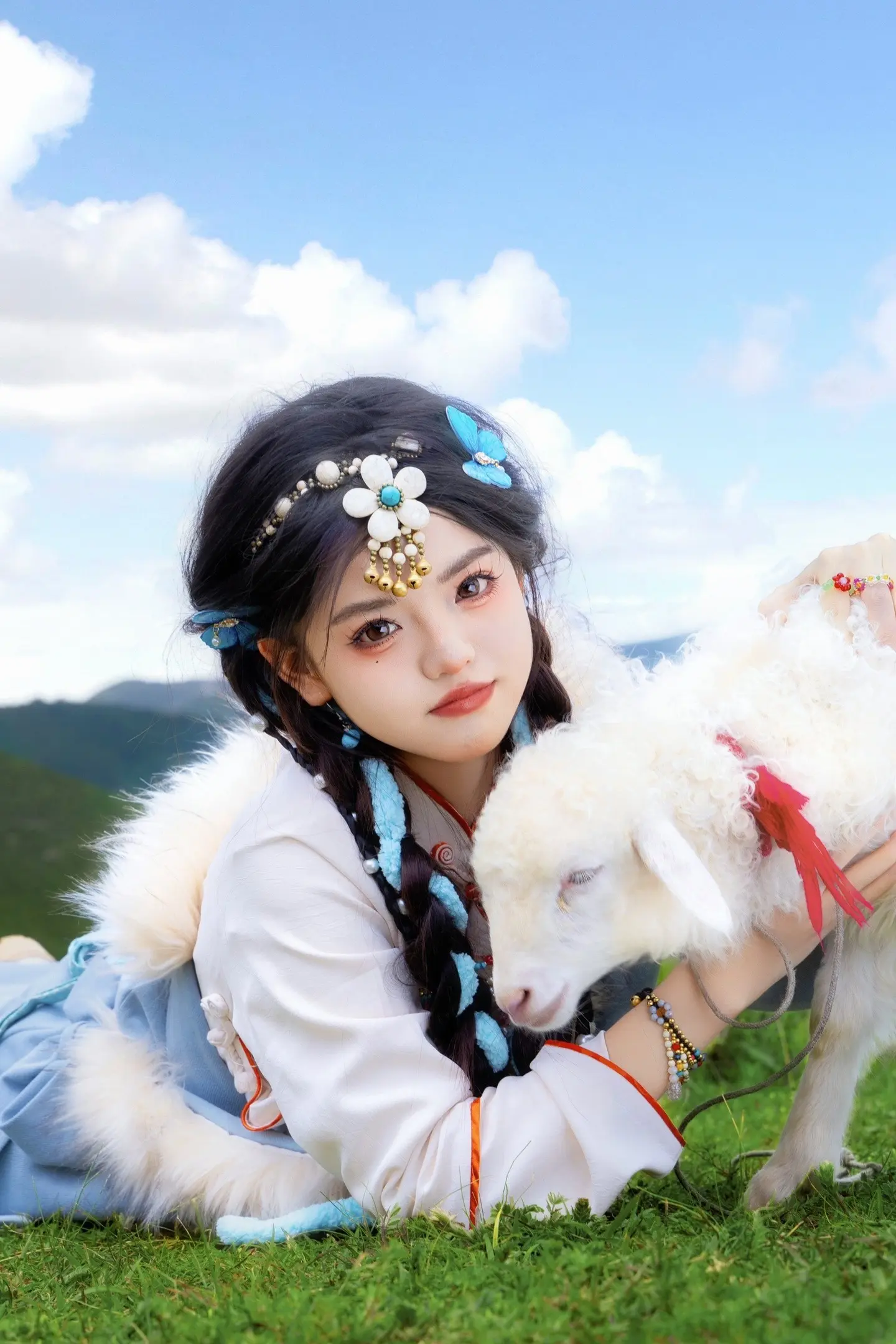 美哭了！总要去一次香格里拉吧。拍一组超美的藏服写真！