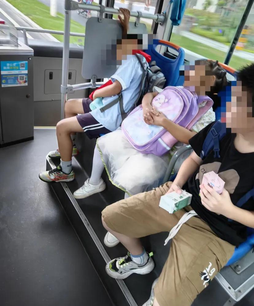 怎样才能减少这种情况
上学日记 #不想上学你说现在的娃娃真的想上学吗?如果天天睡