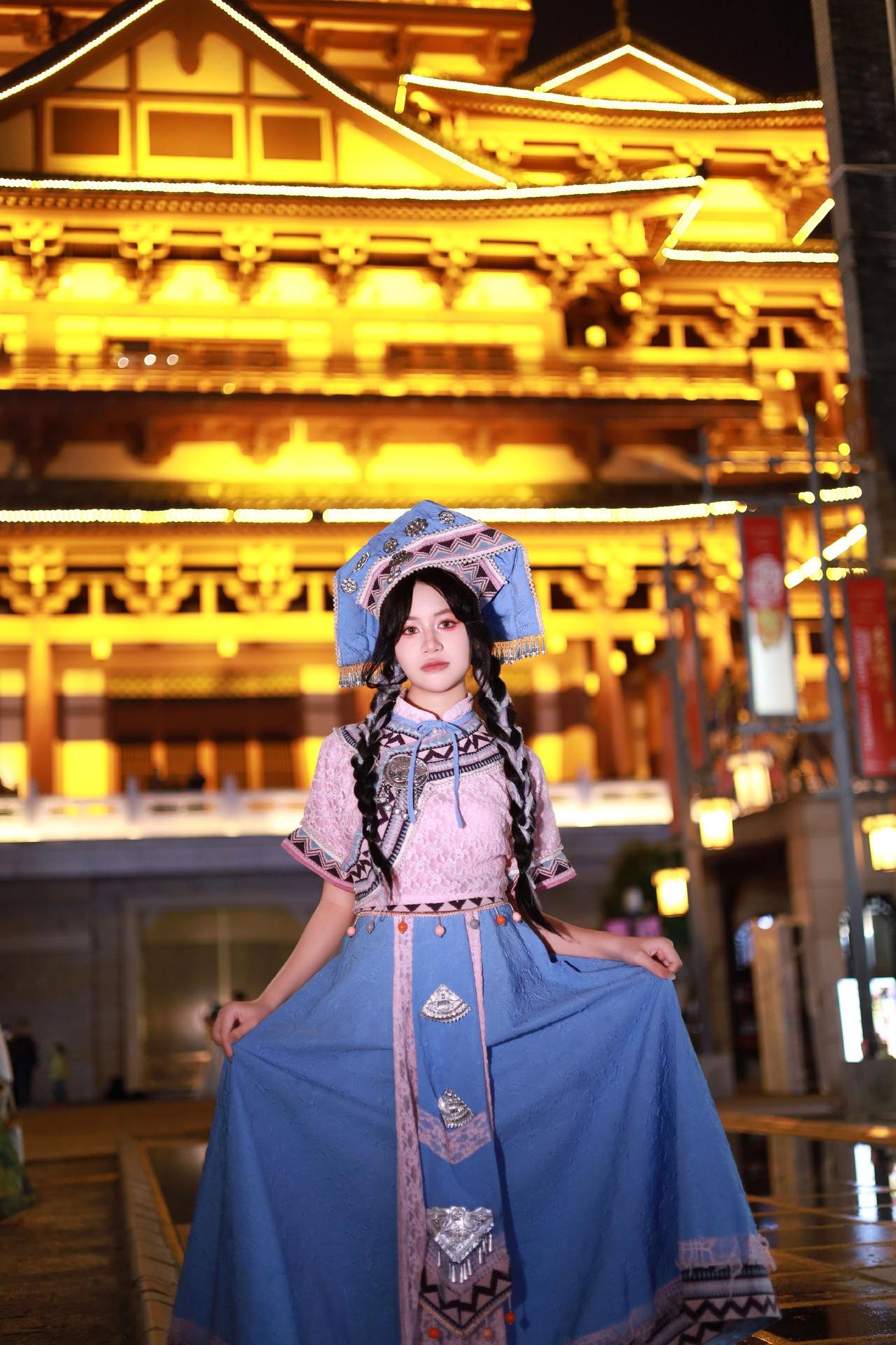 古镇随拍几张少数民族 少数民族文化 少数民族服饰 民族风穿搭