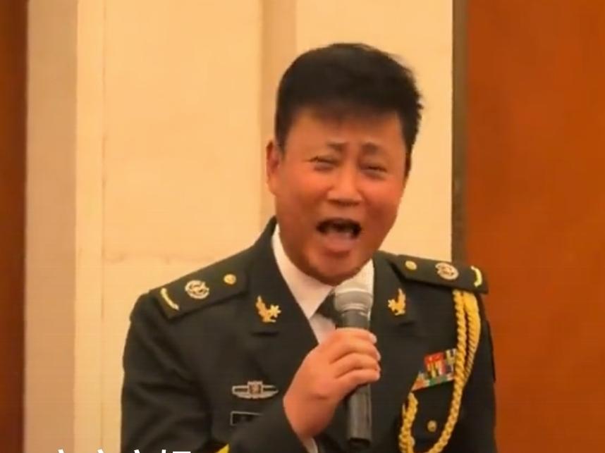耿为华老师唱的歌曲《母亲》真的太好听了。
他的歌声里既有对母爱的赞美，又有对母亲