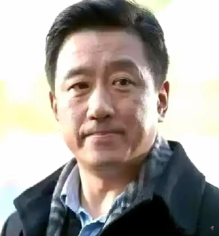 1997年，演员吴卫东在剧组拍到一半突然要求涨薪，拿停机要挟导演陈国军，结果半分